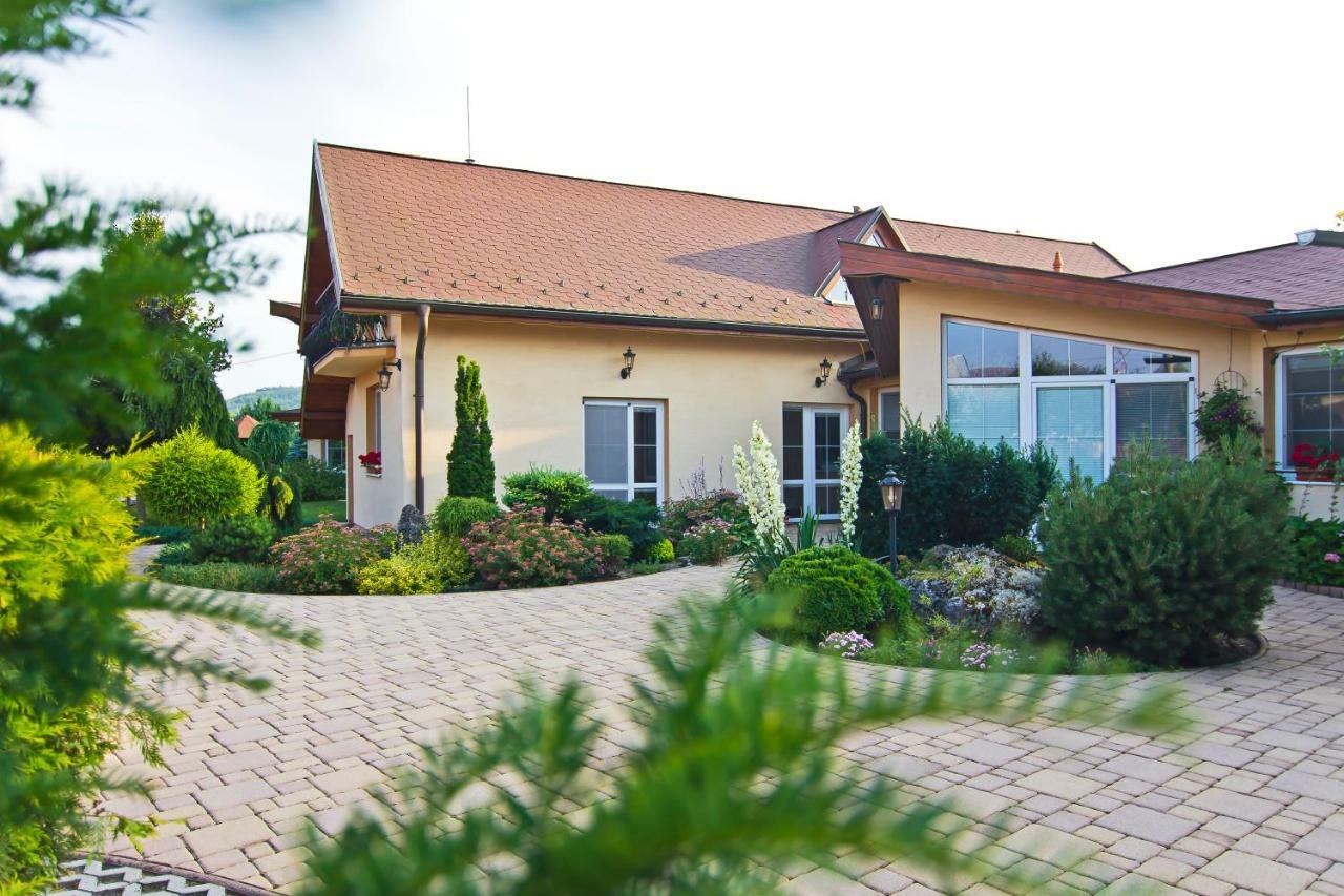 Vila Валча Екстер'єр фото